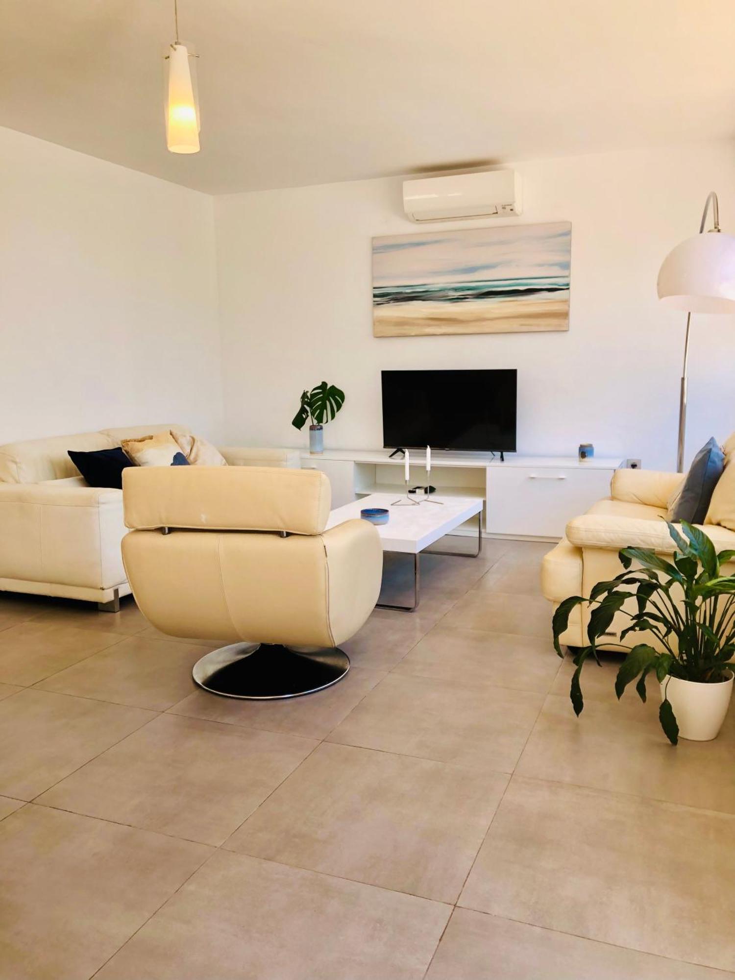 Siriana Suites 101, 001 贝纳尔马德纳 外观 照片